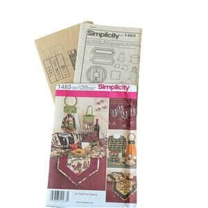 Simplicity 1483 Wine Gift Accessories Sewing Pattern NFL Tailgating Tote Uncut